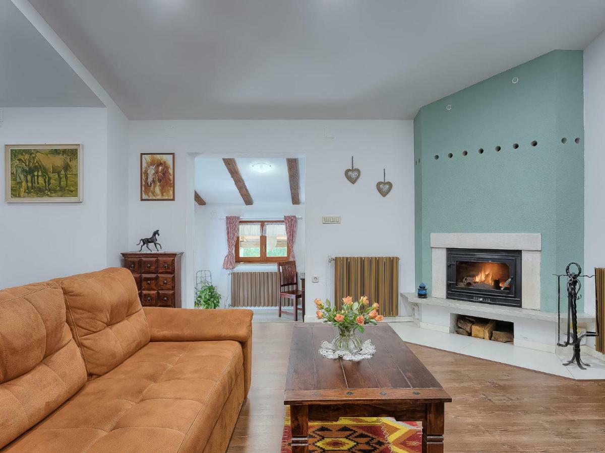 Holiday Home Country House D&D By Interhome Pula Exterior photo