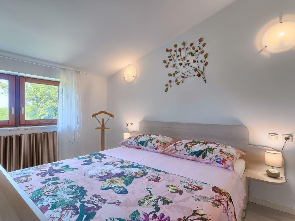 Holiday Home Country House D&D By Interhome Pula Exterior photo
